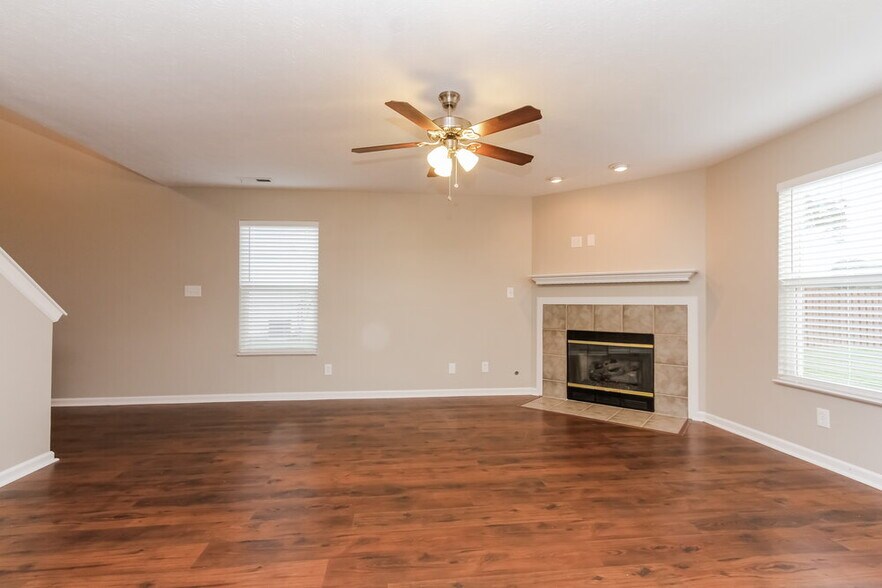 Building Photo - 8047 Twin River Dr