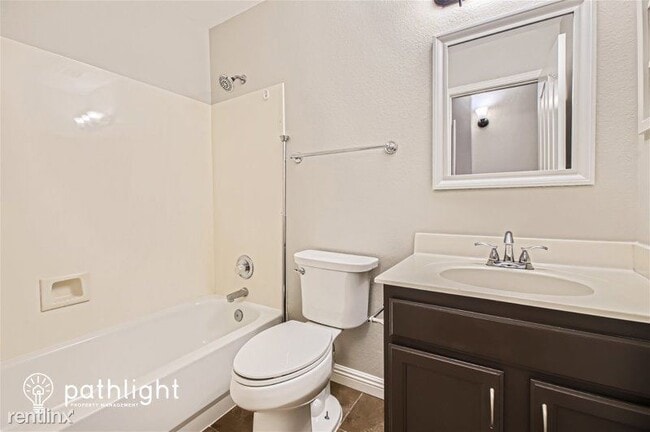 Building Photo - 3 br, 2 bath House - 12618 W Cambridge Ave...