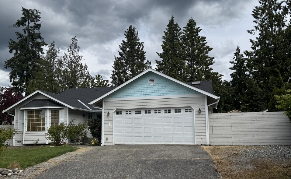 Primary Photo - 424 S 29th Pl