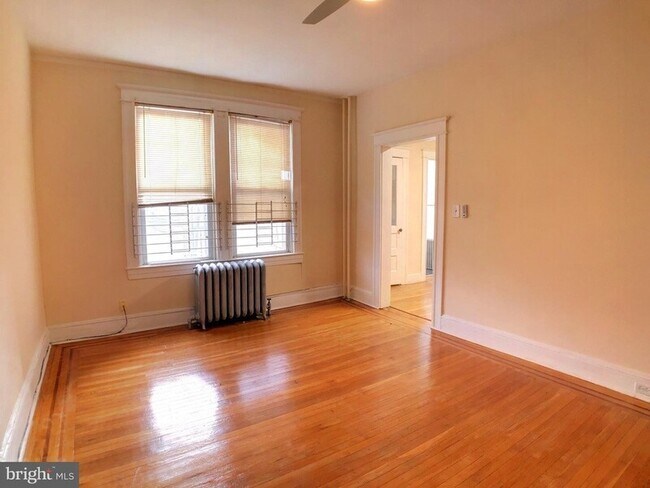Building Photo - 3303 Guilford Ave