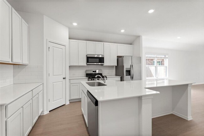 Building Photo - 117 Imola St