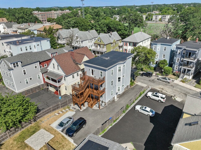Building Photo - 18 Armandine St
