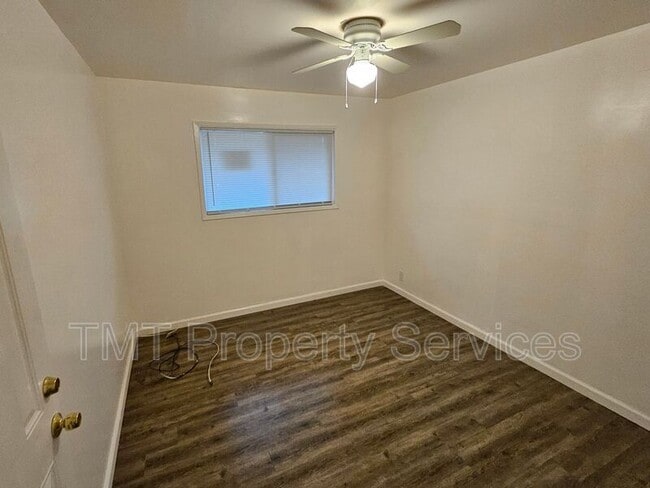 Building Photo - 2619 Acacia St