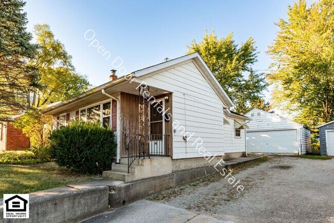 Building Photo - 811 Goshen Ave