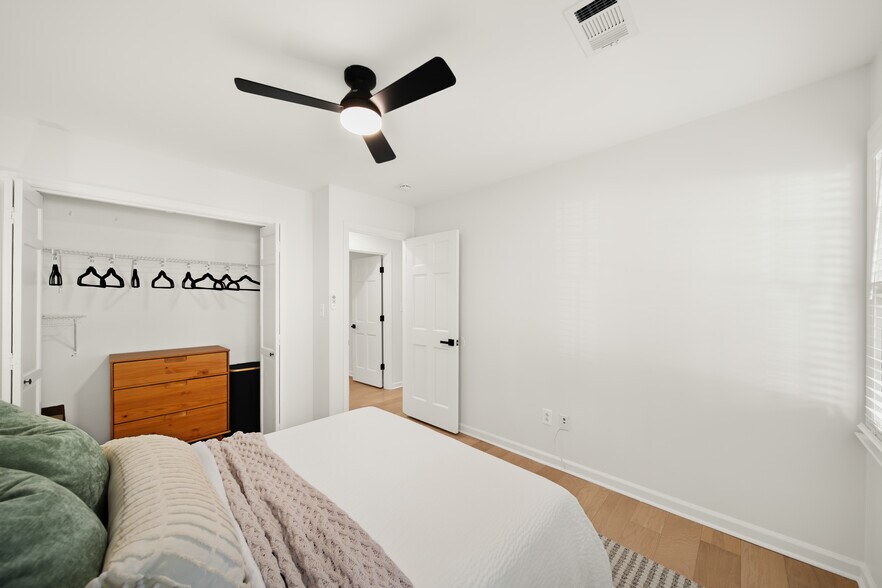 Building Photo - 4506 Reva Way NE