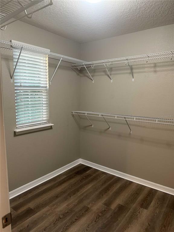 Building Photo - 12030 Silverlake Park Dr