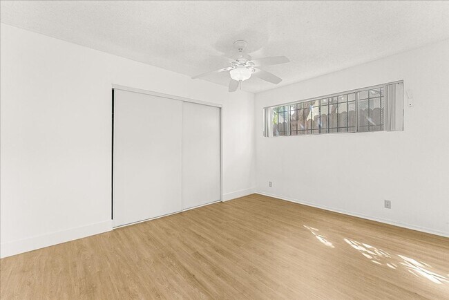 Building Photo - 517 Ximeno Ave