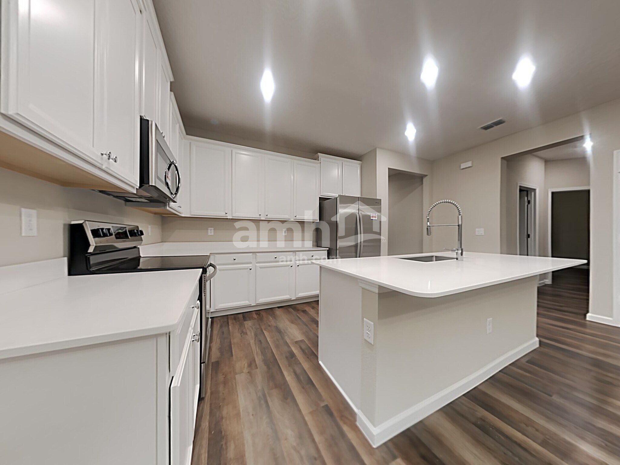 Building Photo - 120 Hemlock Point