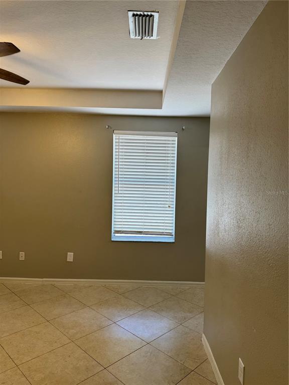 Building Photo - 18006 Birdwater Dr