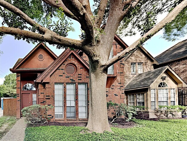 Primary Photo - 6629 Queensclub Dr