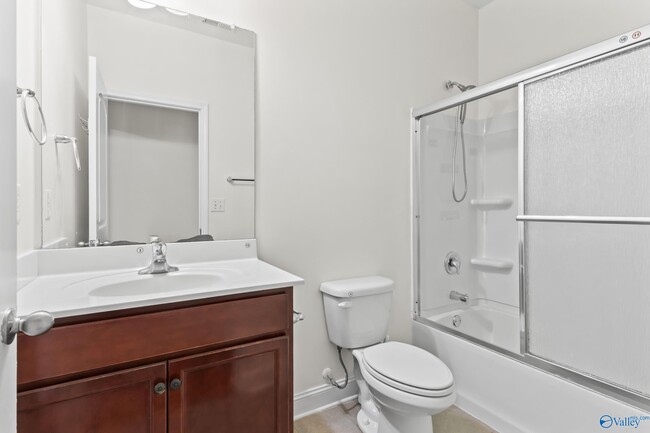 Building Photo - 166 Kenton Ln