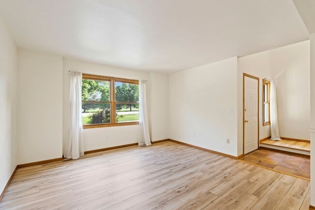 Building Photo - 1556 Faraday Cir
