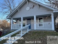 Building Photo - Fresh & Updated, Vouchers OK!