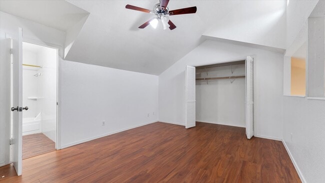 Building Photo - 10811 Richmond Ave.