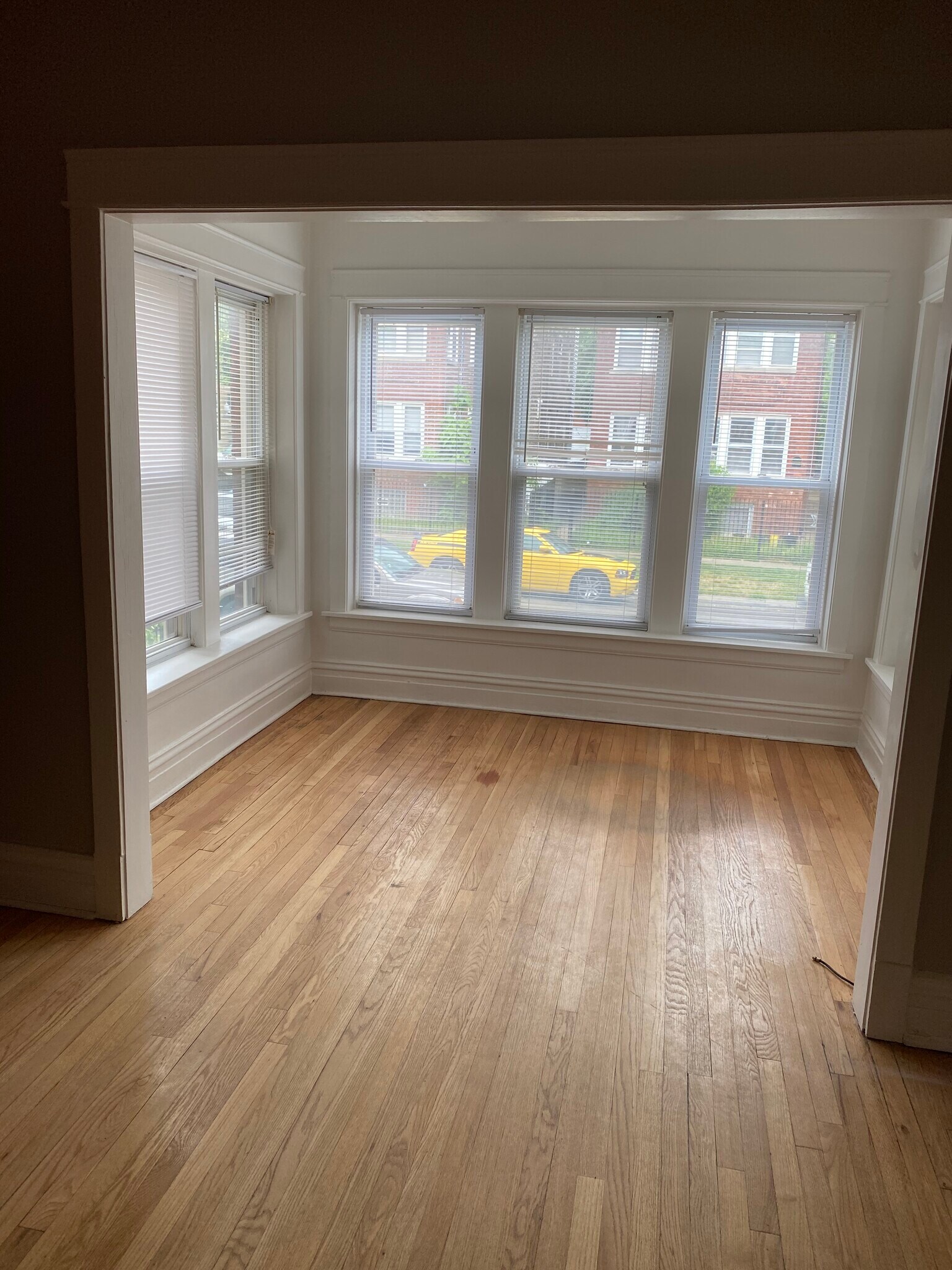 Building Photo - 2057 w birchwood ave