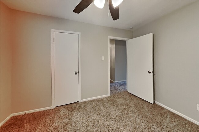 Building Photo - 8110 Renmark Ln