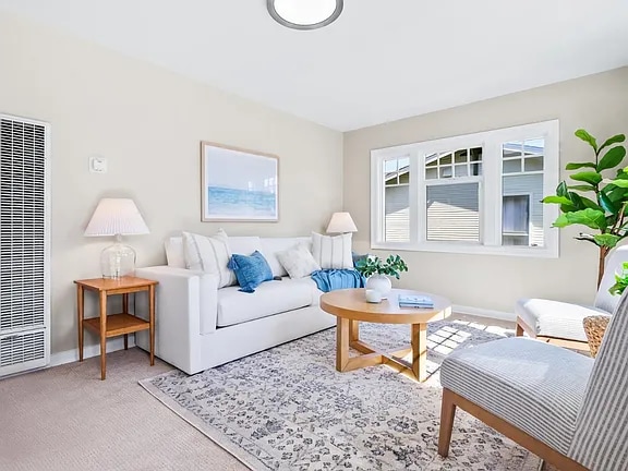 Building Photo - 527 Windham St