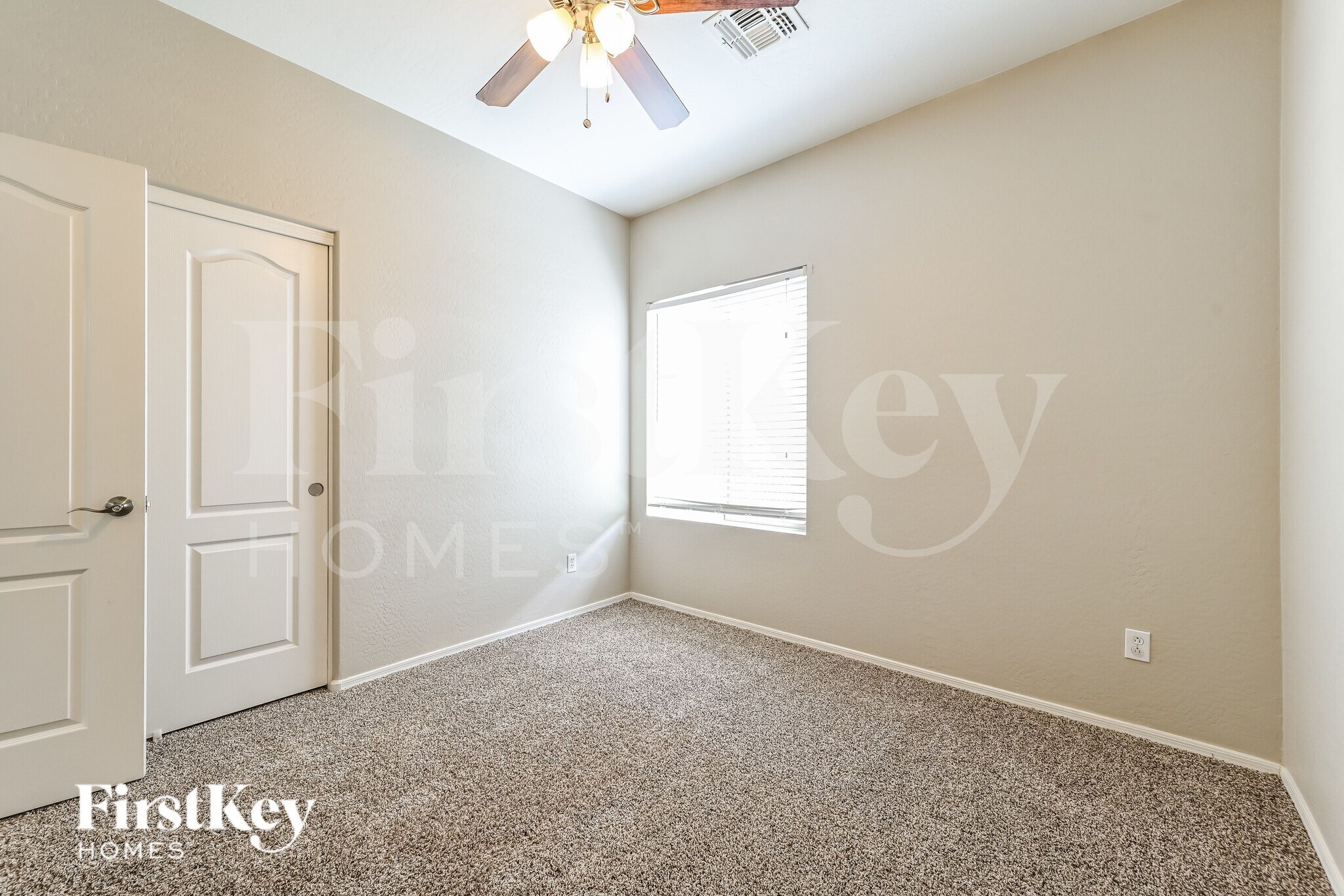 Building Photo - 14251 W Crocus Dr