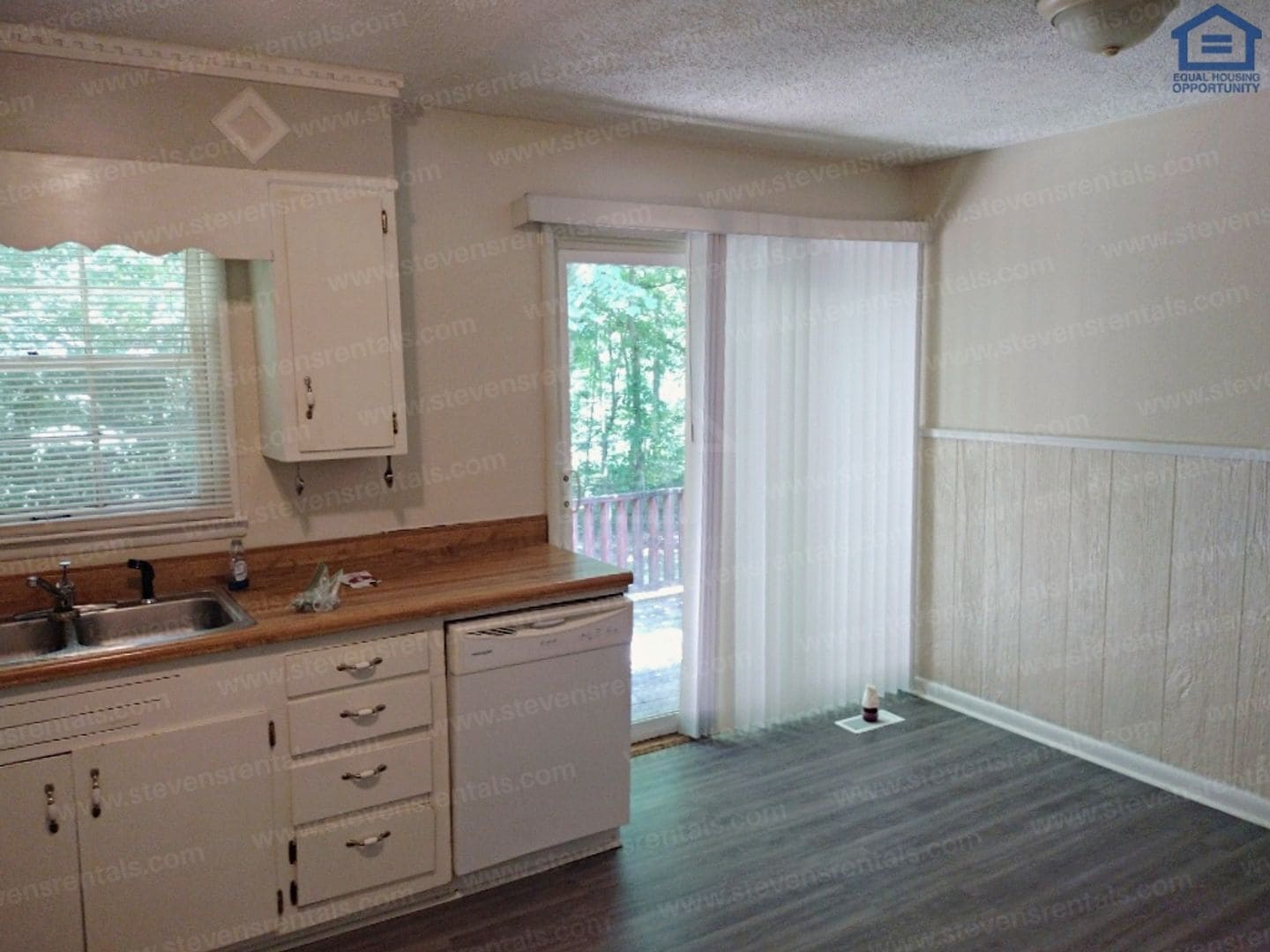 Building Photo - 174 Long Meadow Dr