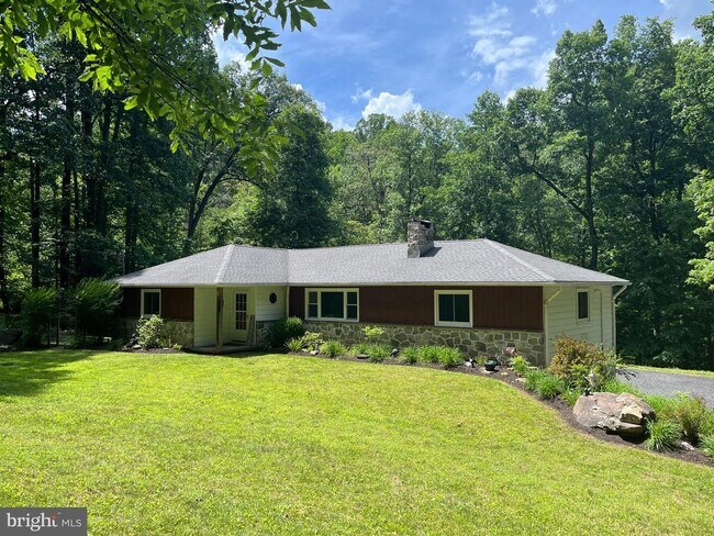 Building Photo - 1663 Sawmill Rd