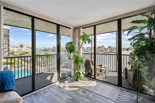 Building Photo - 10420 Gulf Shore Dr