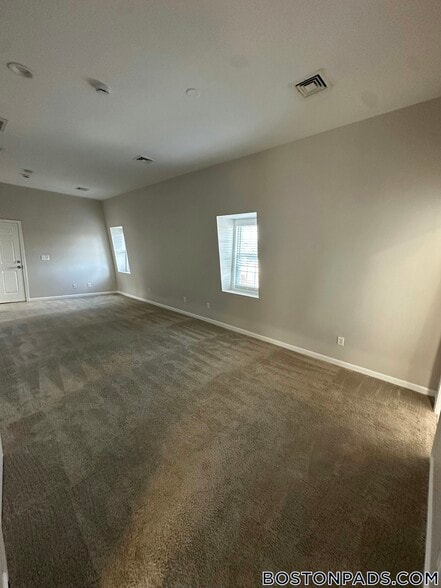 Building Photo - 1042 Prospect St