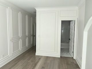 Building Photo - 960 Nours Cir SE