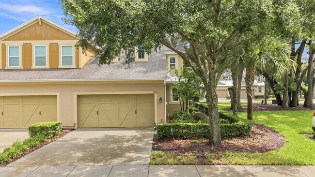 Building Photo - Stunning 3 BR + LOFT / 2.5 BA/ 2-Car-Garage Townhome in GATED community!