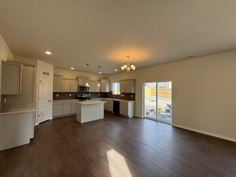 Building Photo - 8221 Sophia Ln