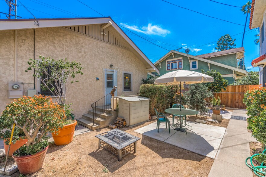 Back Yard (Shared with duplex behind) - 367 Junipero Ave
