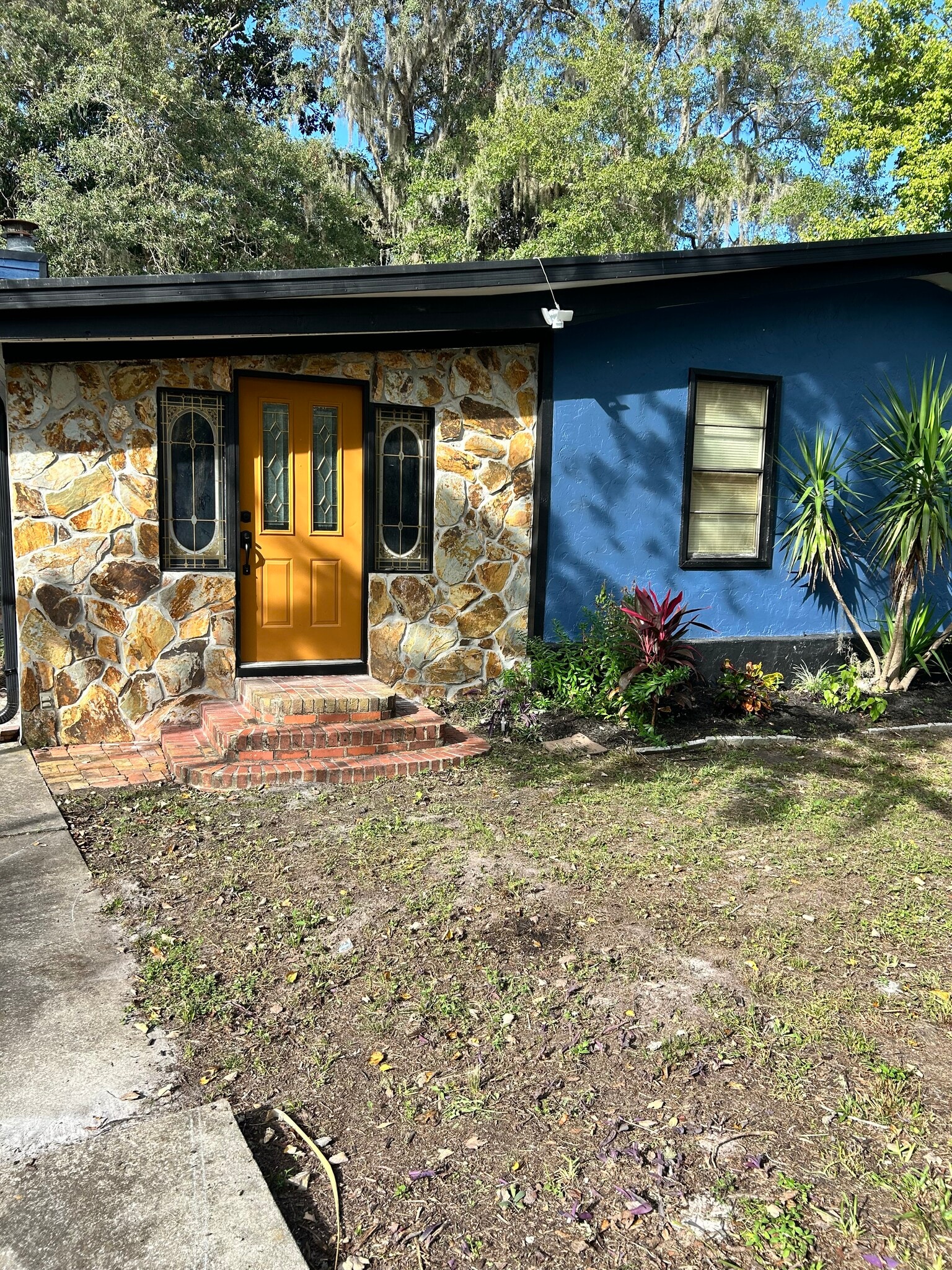Building Photo - 102 Cody Dr