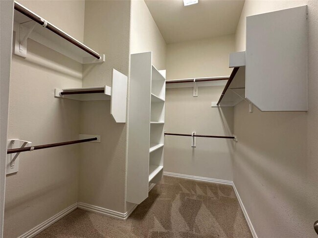 Building Photo - 202 Saffron Springs