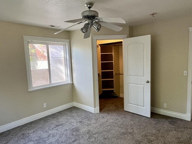 Building Photo - 3375 S Riviera Dr
