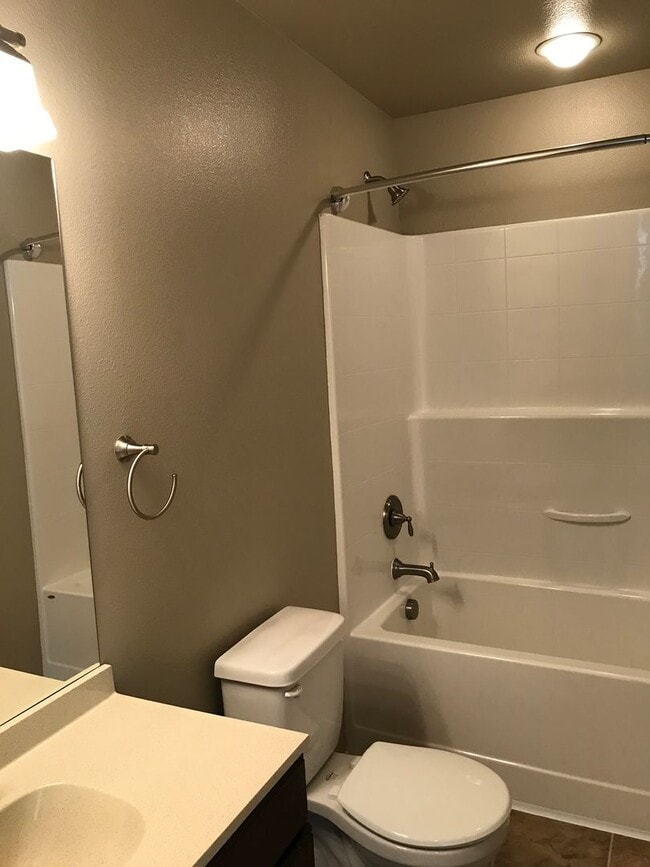 Building Photo - 312 triplex