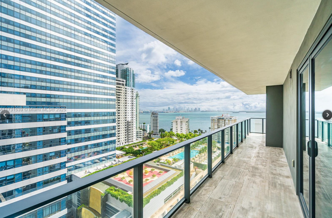 Building Photo - 1451 Brickell Ave