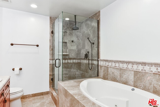 Building Photo - 11755 Montana Ave