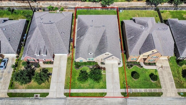 Building Photo - 1122 Boxwood Dr