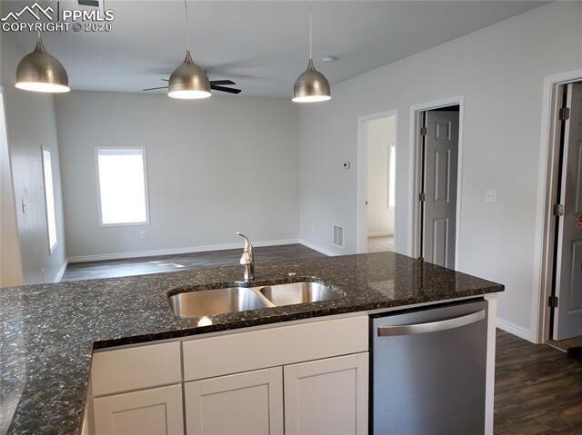 Building Photo - 2310 E St Vrain St