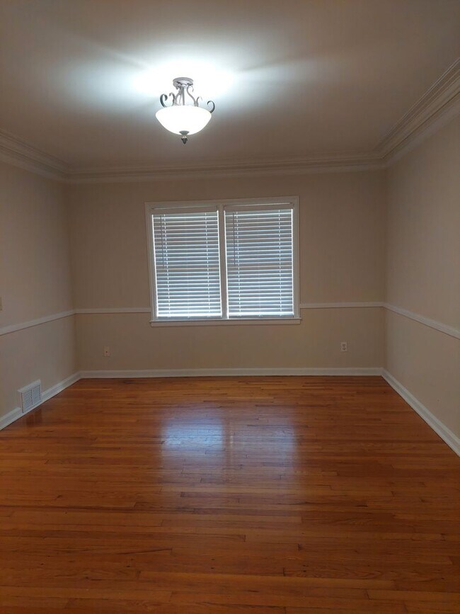 Building Photo - Heart of Midtown