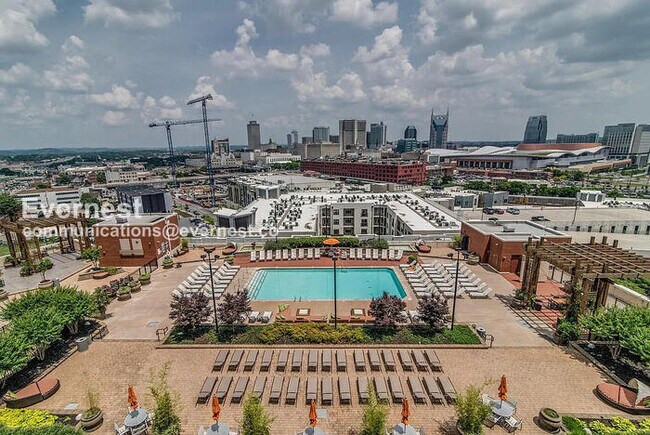 Building Photo - 1 Bed/2 Bath Condo with Garage / Pet-Friendly / Available Now!