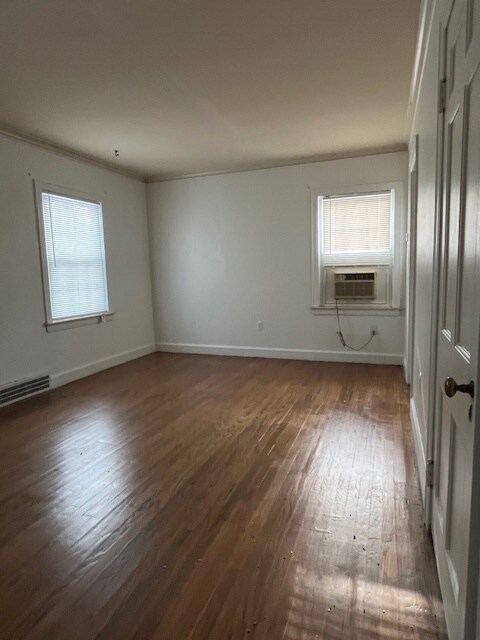 Building Photo - 45883 Cass Ave