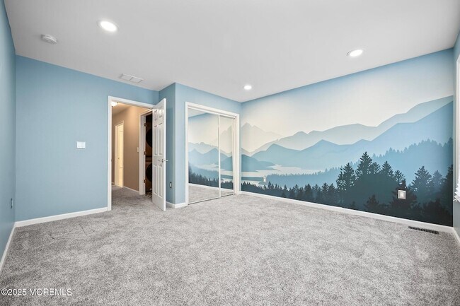 Building Photo - 18 Smock Ct