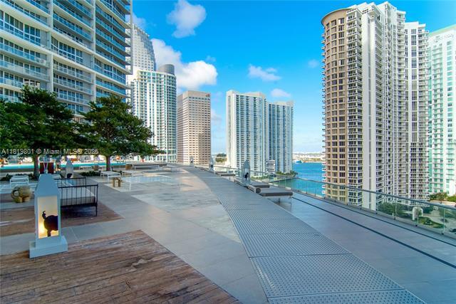 Building Photo - 475 Brickell Ave