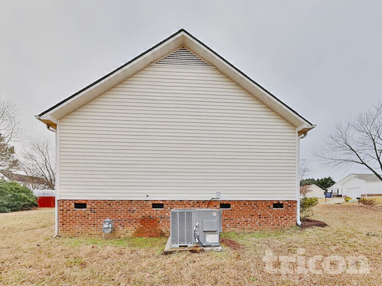 Building Photo - 112 Glengariff Ln