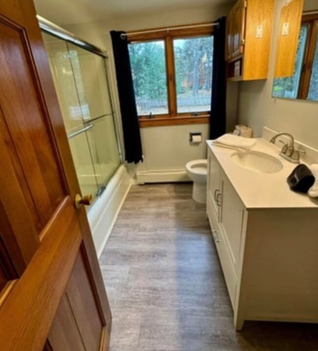 Building Photo - 10 Avery Ave