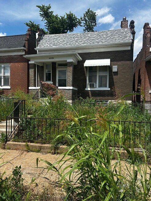 Building Photo - 4223 Labadie Ave