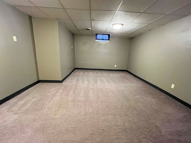 Building Photo - 2 Bed/2 Bath Townhome For Rent in South Sioux Falls!!
