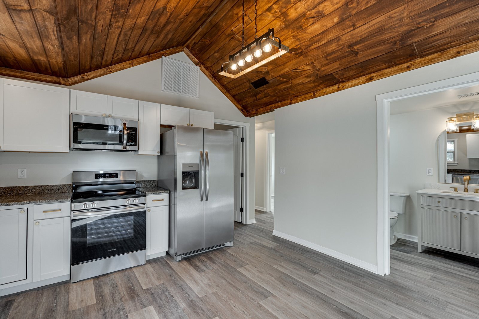 Building Photo - 934 Hulana St