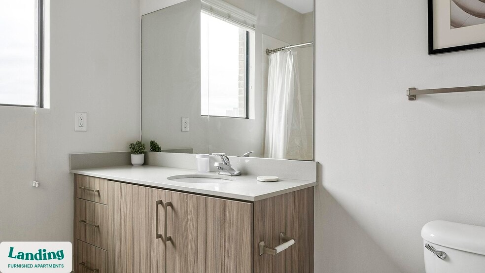 Building Photo - 930 Howell Mill Rd NW