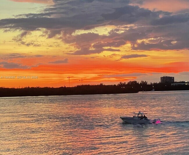 Building Photo - 286 Bal Bay Dr